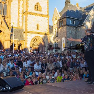 Straßentheater 2017 - 25. Internationales Straßentheaterfestival „Gassensensationen“ - Veröffentlichung bitte nur mit dem Fotohinweis: © Stadt Heppenheim / Gassensensationen 2016 vor dem Kirchplatz