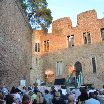 Auerbacher Schlossfestspiele // Theater "Adam und Eva" in Bensheim-Auerbach 4.7. - 6.8.