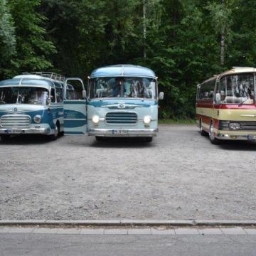 Eröffnungsveranstaltung des "KUSS" 2017 - Die Oldtimer-Busse warten auf ihre Gäste - Foto: Pressestelle des Odenwaldkreises