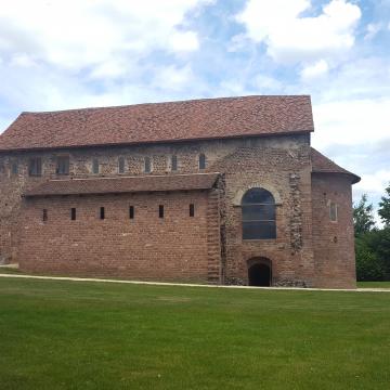 Eröffnungsveranstaltung des "KUSS" 2017 - Außenansicht der Basilika - Foto: Kultursommer Südhessen e. V.