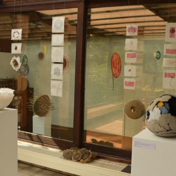 Bildhauerei, Plastiken, Skulpturen und Objekte aus Papier und Naturmaterialien kann man in Haus und Garten von Sehriban Köksal Kurt bewundern. - Foto: Sehriban Köksal Kurt