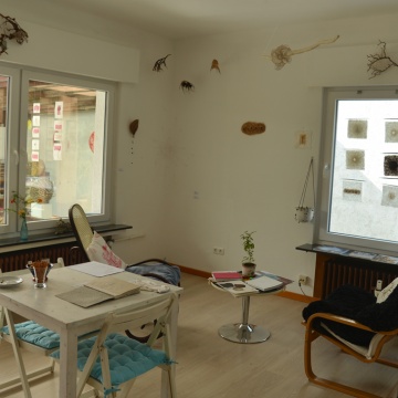 Bildhauerei, Plastiken, Skulpturen und Objekte aus Papier und Naturmaterialien kann man in Haus und Garten von Sehriban Köksal Kurt bewundern. - Foto: Sehriban Köksal Kurt
